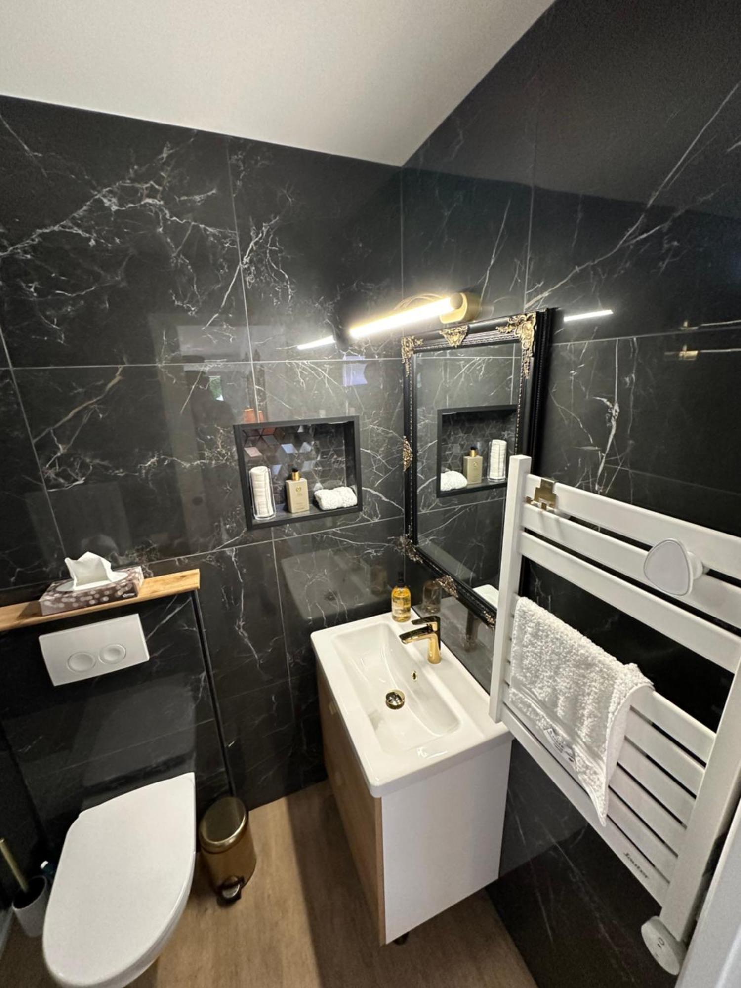 Chambre Proche De Disneyland Paris Coutevroult Luaran gambar