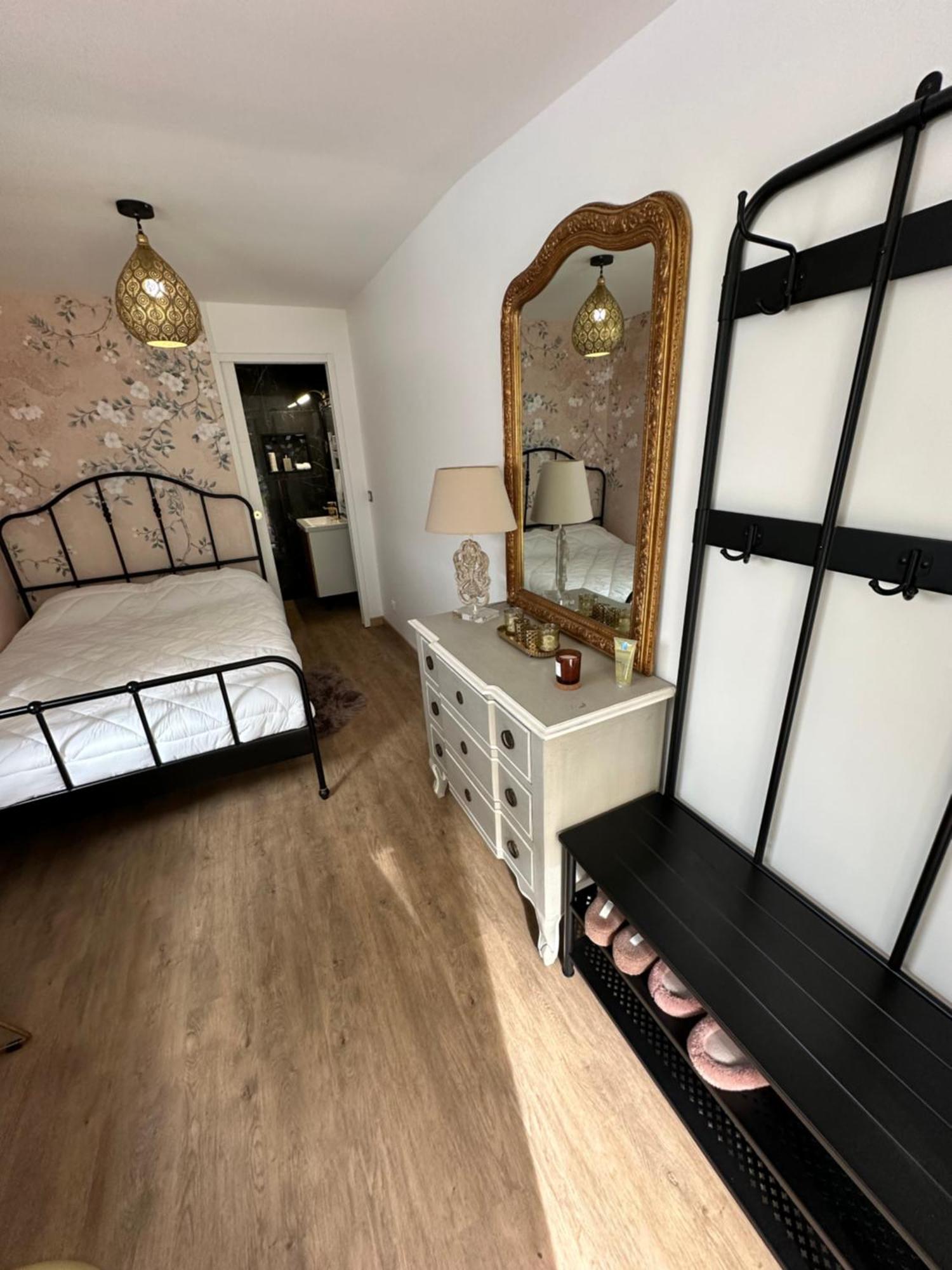 Chambre Proche De Disneyland Paris Coutevroult Luaran gambar
